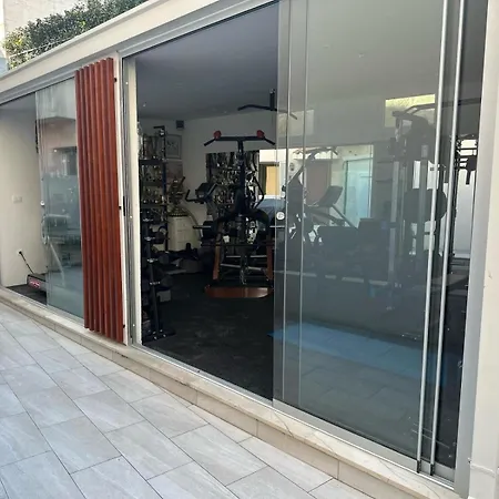 Luxury Lucy With Terace & Fittnes Centar Сплит