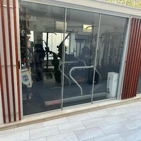 Luxury Lucy With Terace & Fittnes Centar * Split